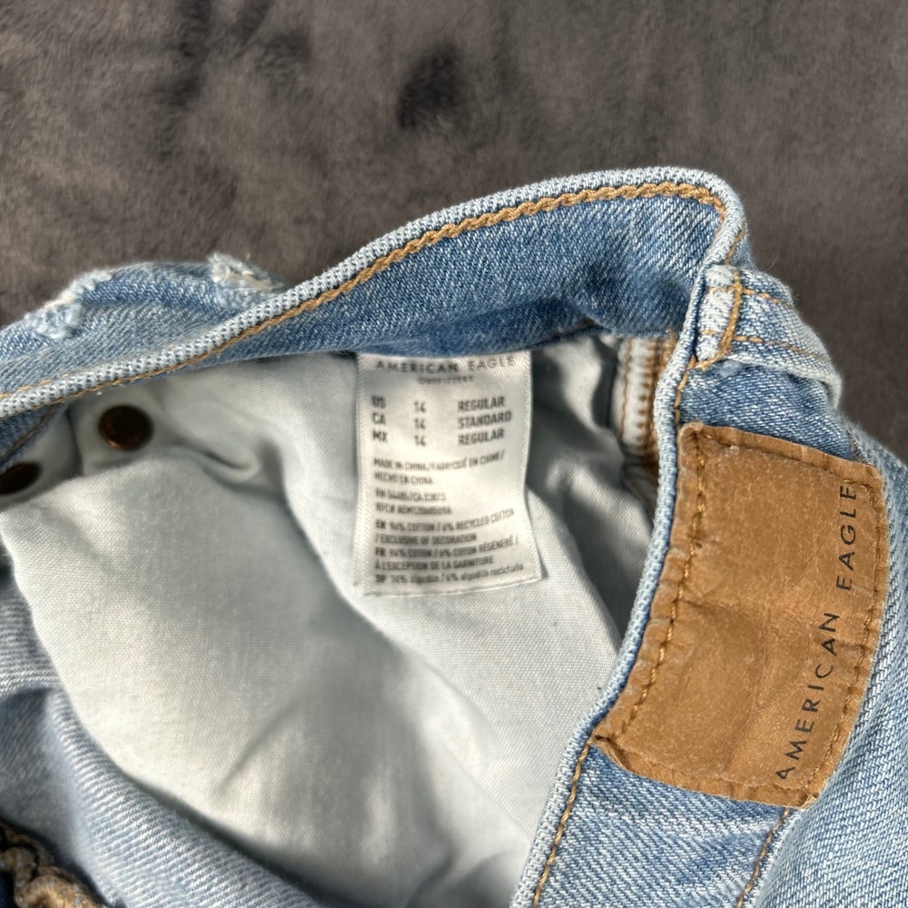 American Eagle Baggy Jeans Womens 14 Light Wash Distressed High Rise Denim - Picture 6 of 11